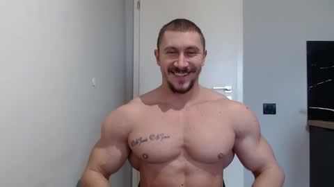  ------- SEX SHOW WITH GUYS AND GIRLS  MUSCLE SHOW online show from December 17, 9:09 am