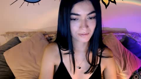 angie_c online show from November 27, 11:25 pm