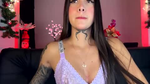 annaa__ online show from December 9, 1:02 am