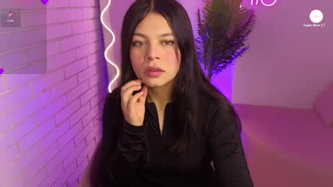 annye_tay online show from December 29, 7:59 pm