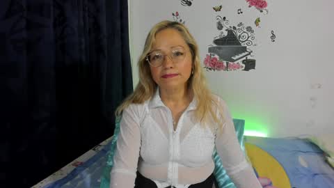 anthonela_mature_ online show from January 6, 10:04 pm