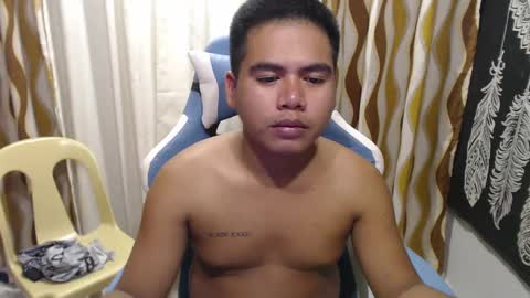 anthony_horny19 online show from December 15, 3:28 pm