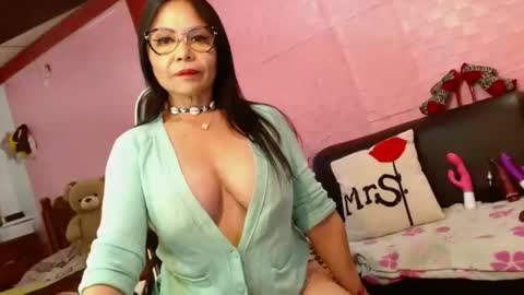 Aranza online show from December 2, 10:32 am