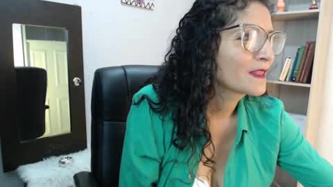 arianna_ros3 online show from December 28, 3:36 pm