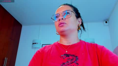 ariiaanaa_ online show from December 30, 12:33 pm