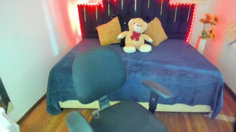 arisha_katy1 online show from January 4, 11:53 pm