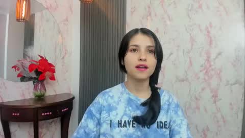 arisha_lee2 online show from January 9, 12:39 pm