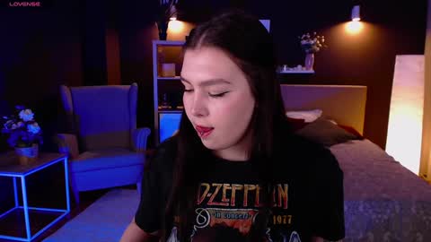 Astrid online show from January 18, 12:23 pm