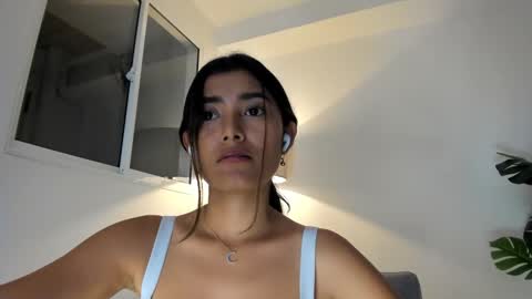 ashllovee online show from January 16, 3:59 am