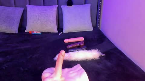 ashlye_miller_ online show from December 22, 3:54 am