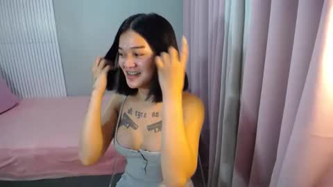 asiangirl_rhian online show from December 5, 5:31 am