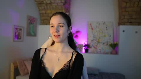 ava taylor18 online show from December 3, 2:30 pm