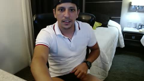 YOANDRES online show from November 14, 2:46 am