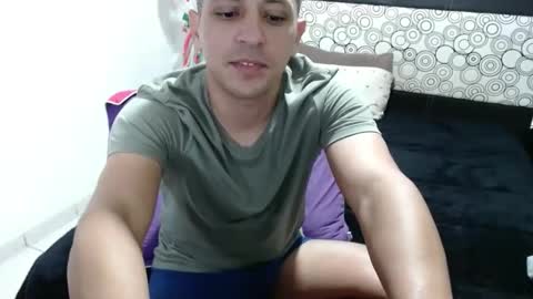 YOANDRES online show from December 17, 6:33 pm