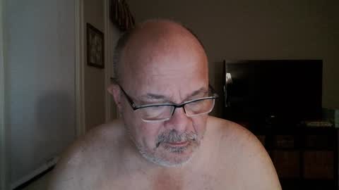 Bears Papa Papi online show from December 24, 9:33 am