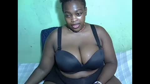 my name is kianah nice to meet u can you follow me for more show honey rate me please its impotant online show from December 17, 10:46 am