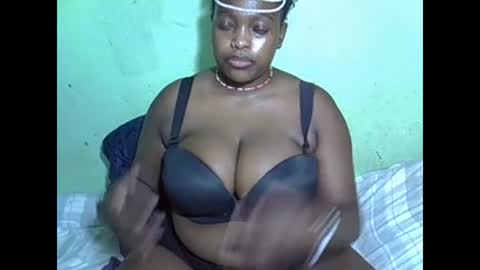 my name is kianah nice to meet u can you follow me for more show honey rate me please its impotant online show from December 13, 6:32 pm