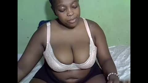 my name is kianah nice to meet u can you follow me for more show honey rate me please its impotant online show from January 1, 3:53 pm