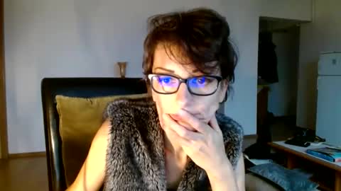 Raluca online show from November 12, 2:37 pm