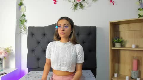 beccamilanni online show from November 15, 1:22 pm