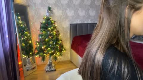 bellaparker_ online show from December 27, 10:42 am