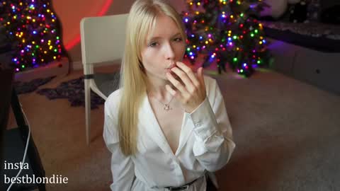 Chloe Next stream on Monday online show from January 10, 5:31 pm