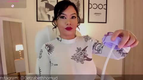 betzabeth_homudr online show from November 28, 9:25 pm