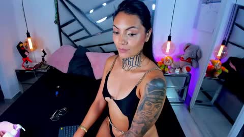 big__pussy69 online show from December 2, 2:51 pm