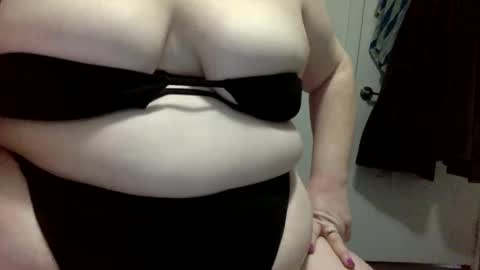 bigbellybabe1987 online show from January 13, 5:17 am