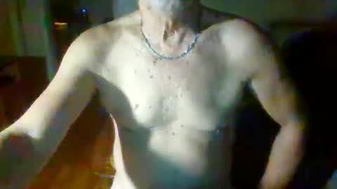 bigdeer581917471 online show from November 18, 6:13 am