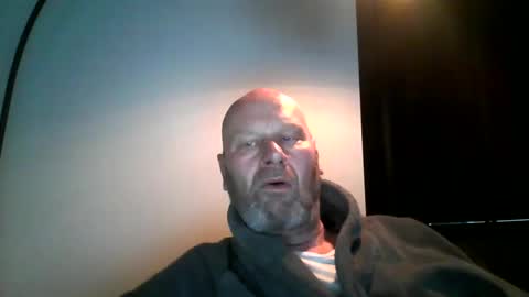 bigmike3339 online show from December 18, 7:42 am