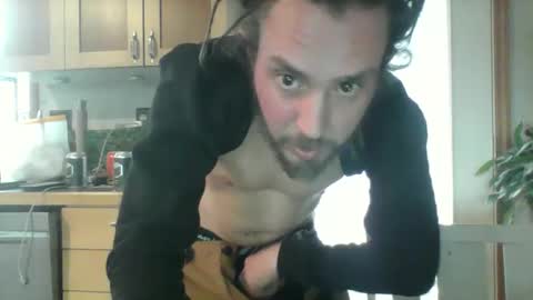 bihippieboybooty online show from December 30, 8:08 pm