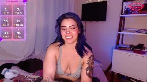 biigbooty_ online show from December 7, 5:29 am