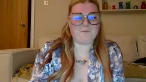 bitch_kittiexo online show from December 28, 5:33 pm