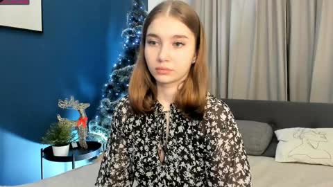 Sophie online show from December 29, 3:17 am