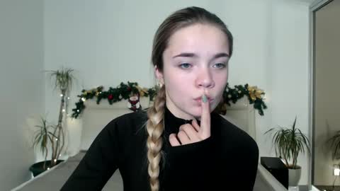 blondagirl_ online show from December 26, 2:06 pm