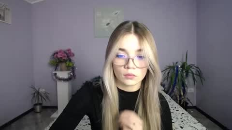 blondagirl_ online show from December 27, 2:18 pm