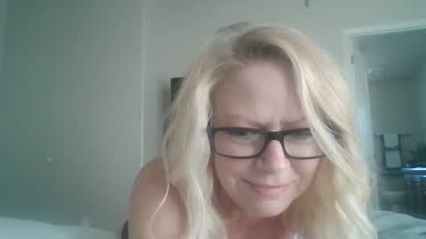 blondefun2 online show from November 14, 9:08 pm