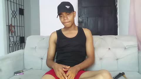 boy_jpablo online show from December 19, 6:41 pm