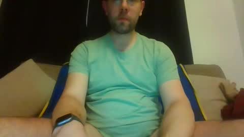 britguy6985 online show from November 29, 8:11 pm