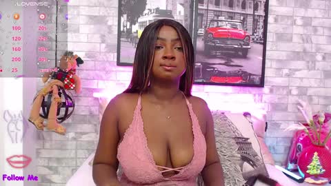 Im brittany 25 years old  happy as a worm  online show from December 30, 2:21 pm