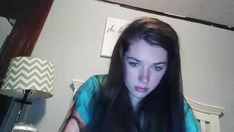 brunettebarbie1998 online show from November 27, 12:19 am