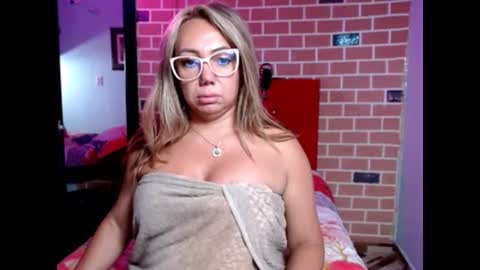 bryannahot21 online show from November 24, 3:43 am