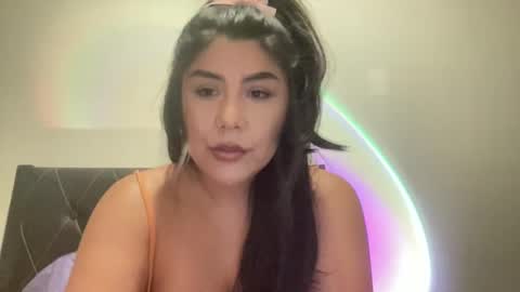 bunnymami333 online show from December 12, 4:50 am