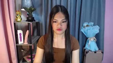 call_me_patricia online show from November 11, 8:05 am