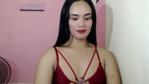 callme_christinexxx online show from December 5, 6:36 am