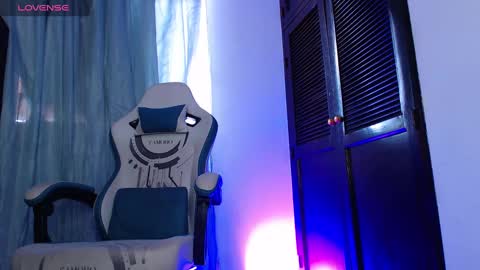 camilo_contre21 online show from December 4, 9:17 pm