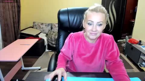 candy_hellenx online show from November 13, 6:09 am