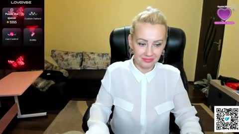 candy_hellenx online show from November 14, 4:23 am