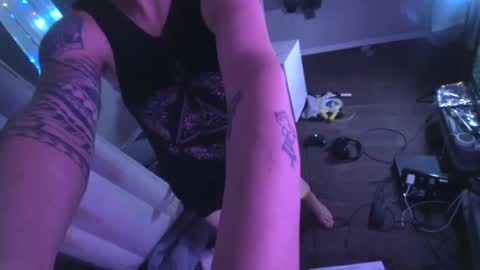 Cassiemichelle online show from December 3, 4:58 am